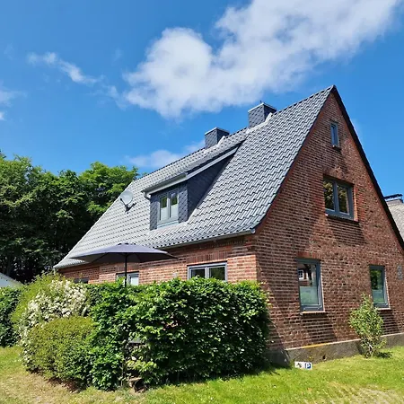 Kleingarns Nest, Whg Peerstall Апартаменты *